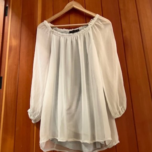 Italian Silk Flowy Pale Blue Top NWOT - Picture 5 of 15